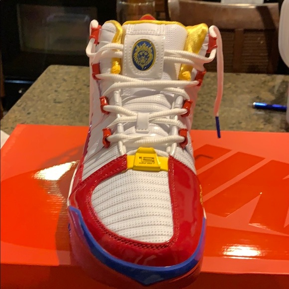 Zoom lebron lll men’s 10.5 - Picture 2 of 6